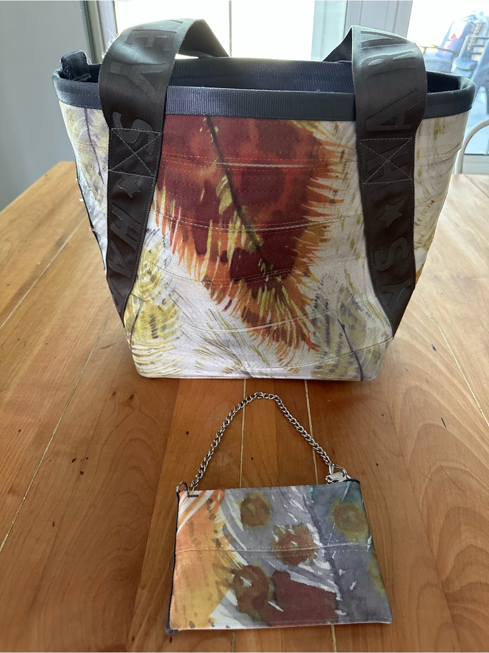 Harveys SuJean Rim Feathers boat tote and coin set